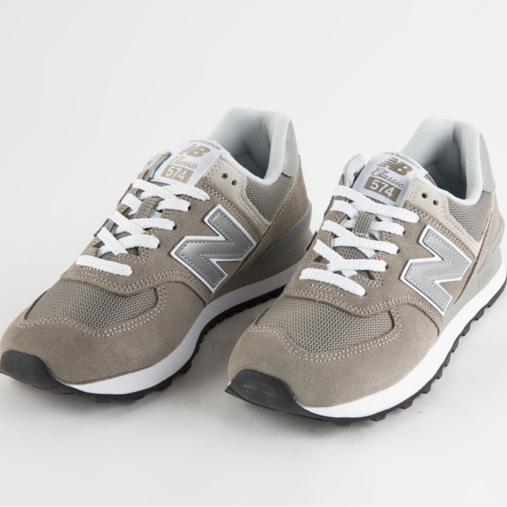 New Balance 574 Classic Shoe